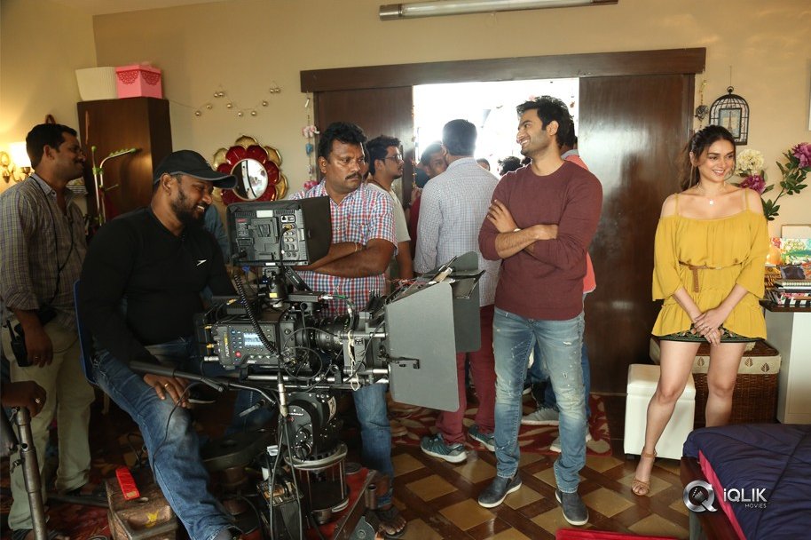 Sammohanam-Movie-1st-Song-Working-Stills